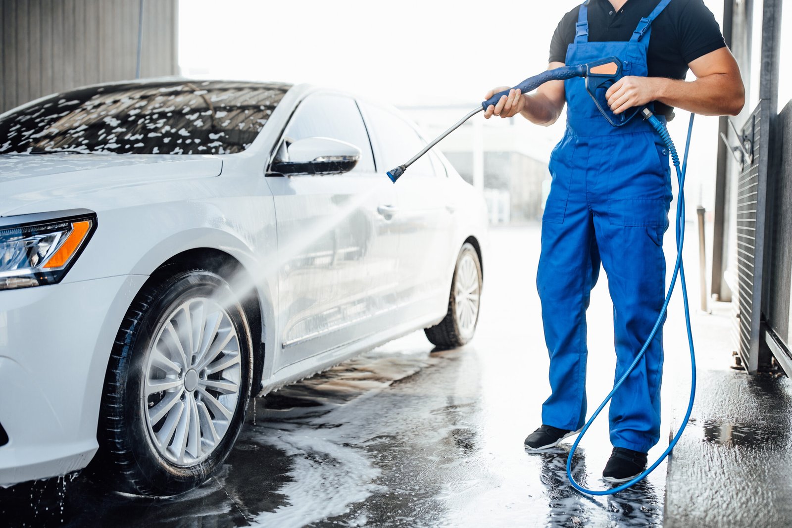 Madeena Al Riyada Parking Car Washing